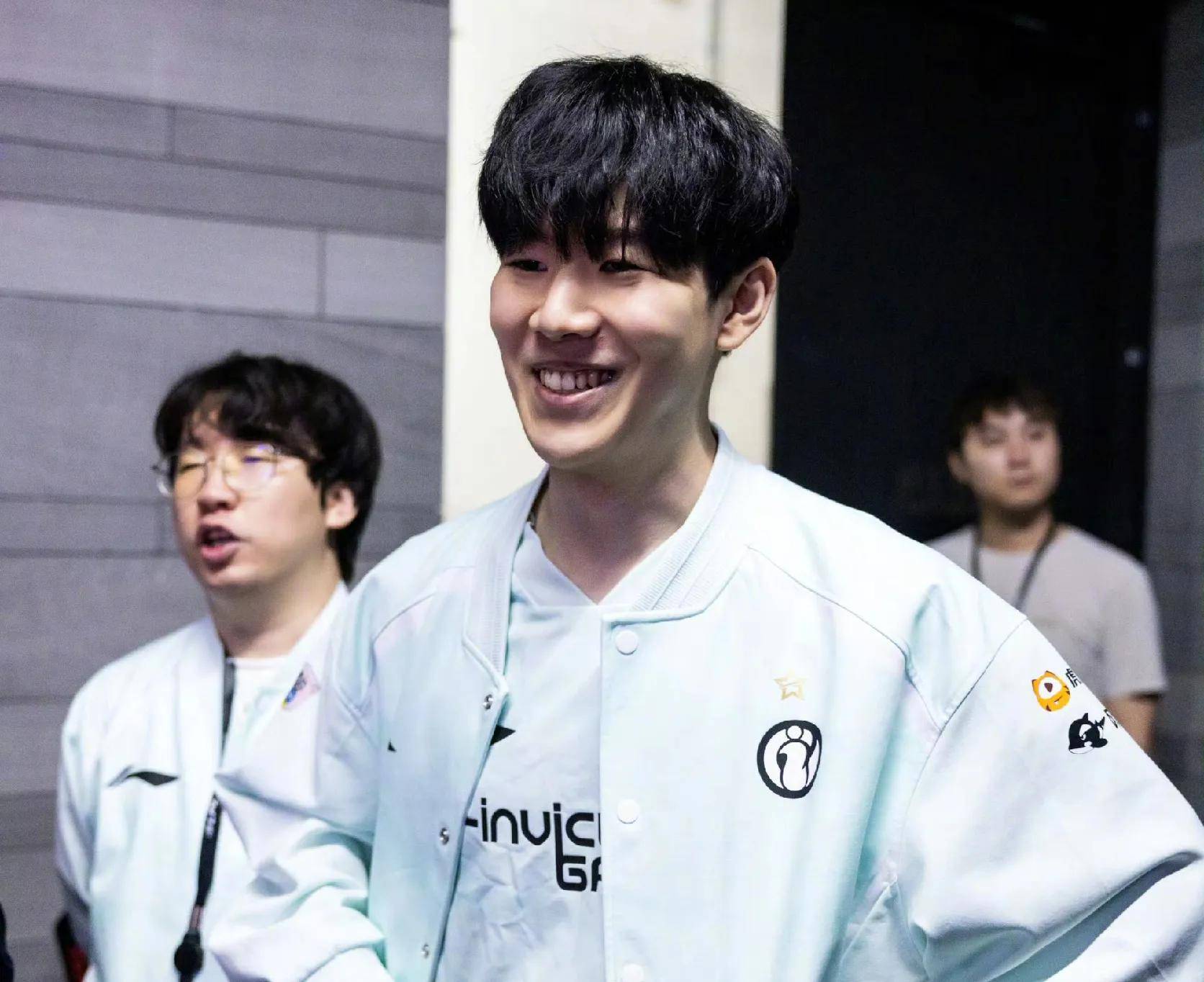 仅为其个人 仅为其个人